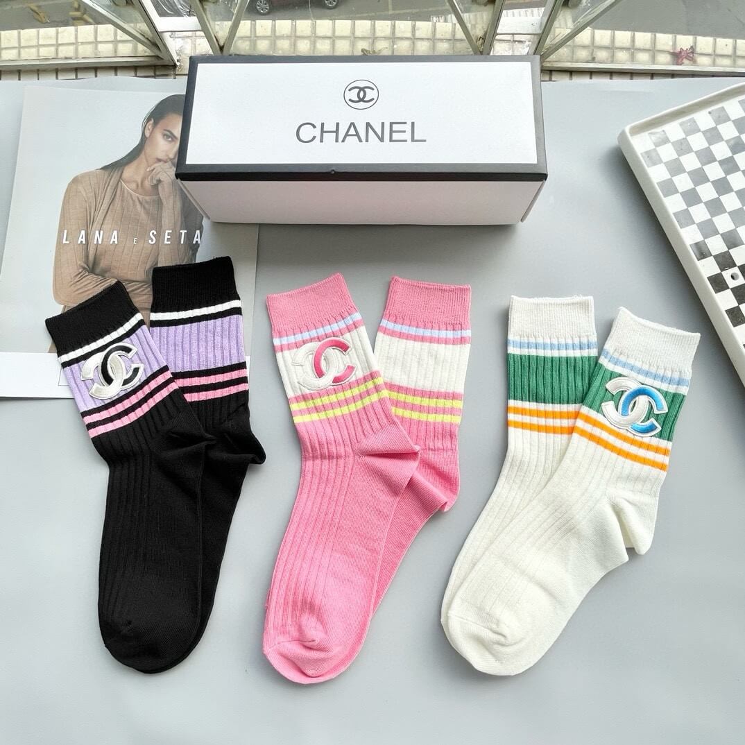 Chaussettes tube moyen populaires en ligne