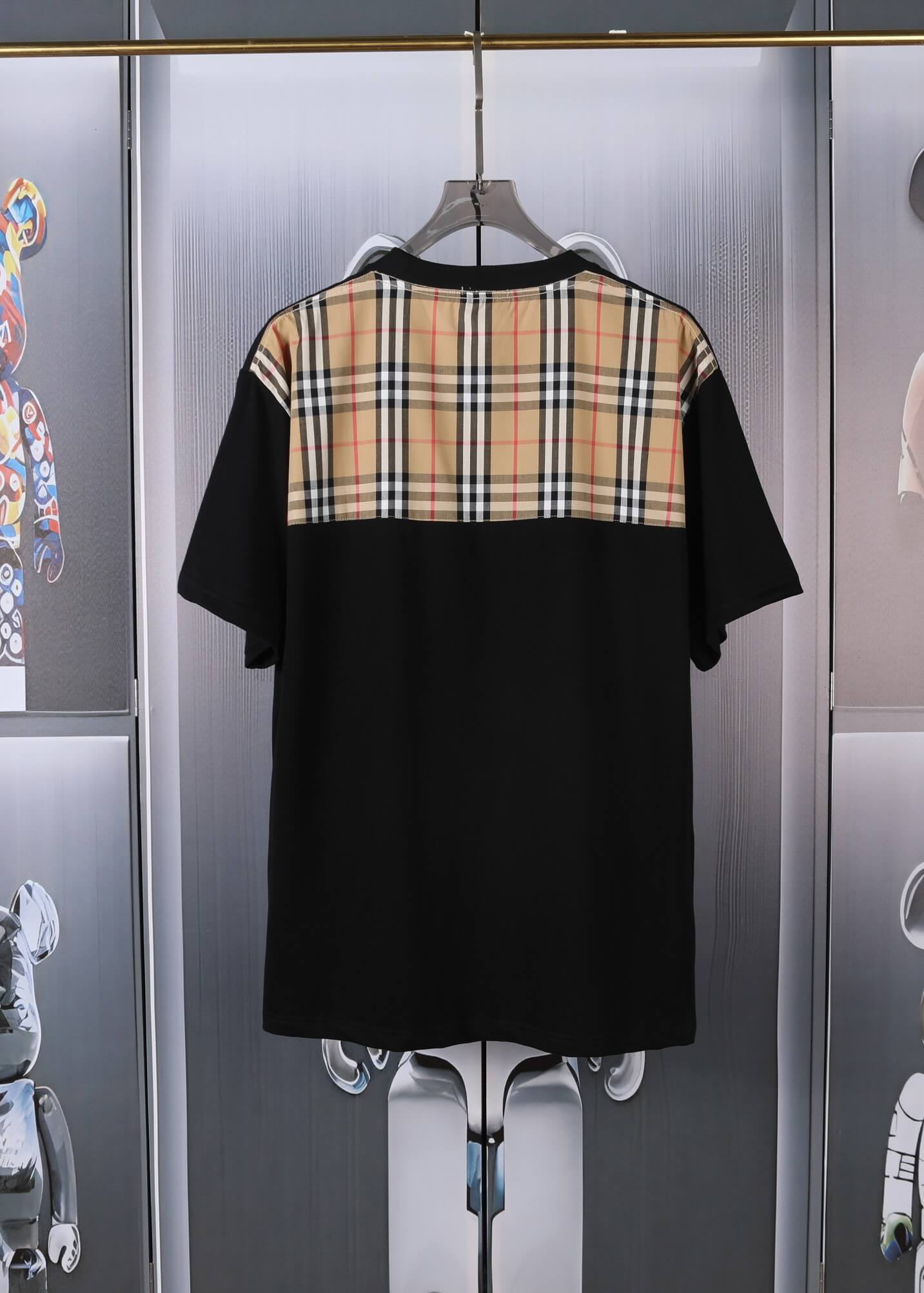 T-shirt à carreaux avec poche