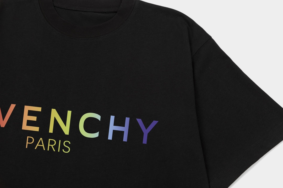 T-shirt lettres arc-en-ciel