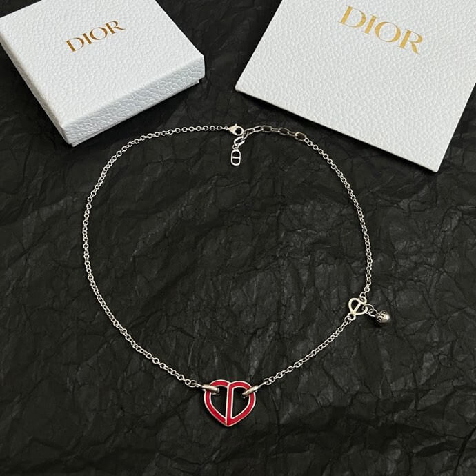 Classic Red Heart Pendant Necklace