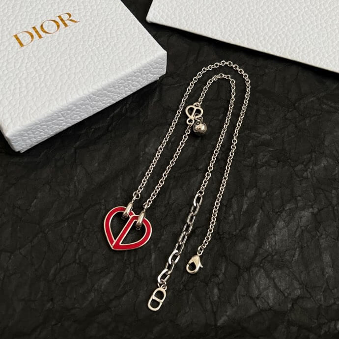 Classic Red Heart Pendant Necklace