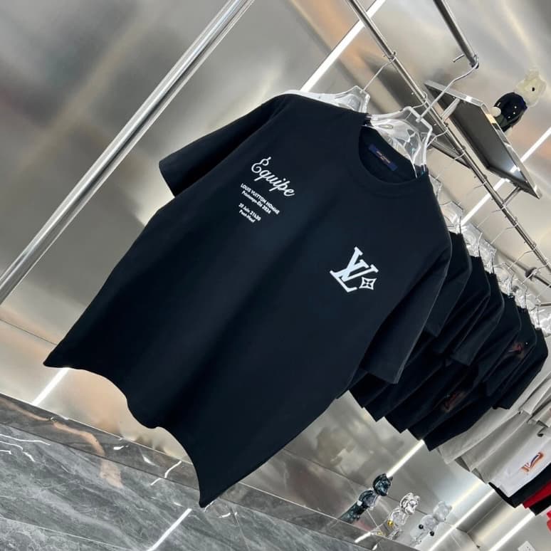 T-shirt imprimé classique et minimaliste