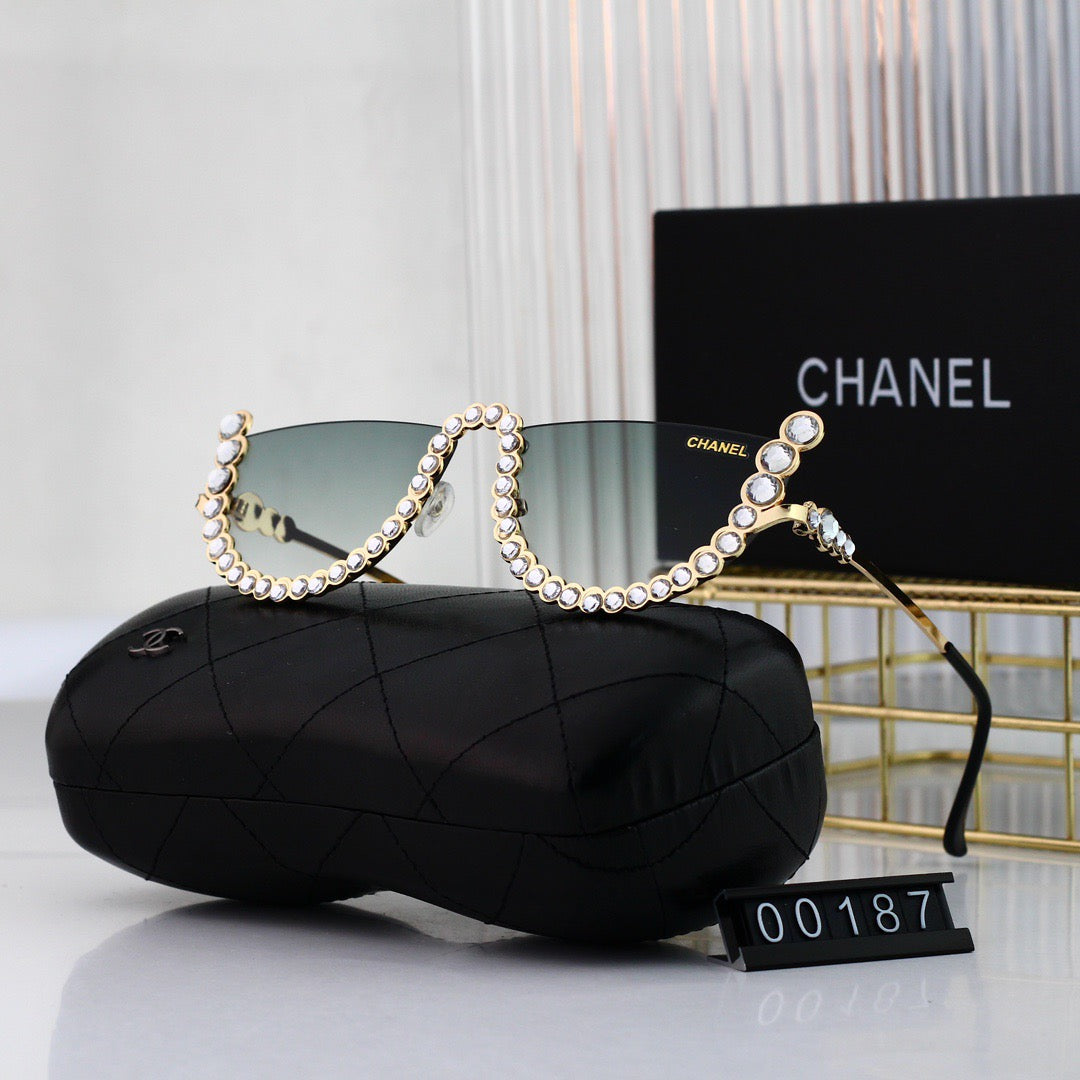 Lunettes de soleil demi-cerclées tendance
