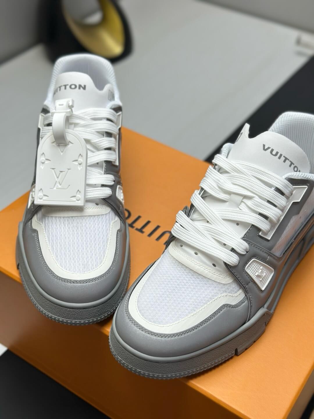 Trendy Cement Gray Sneaker