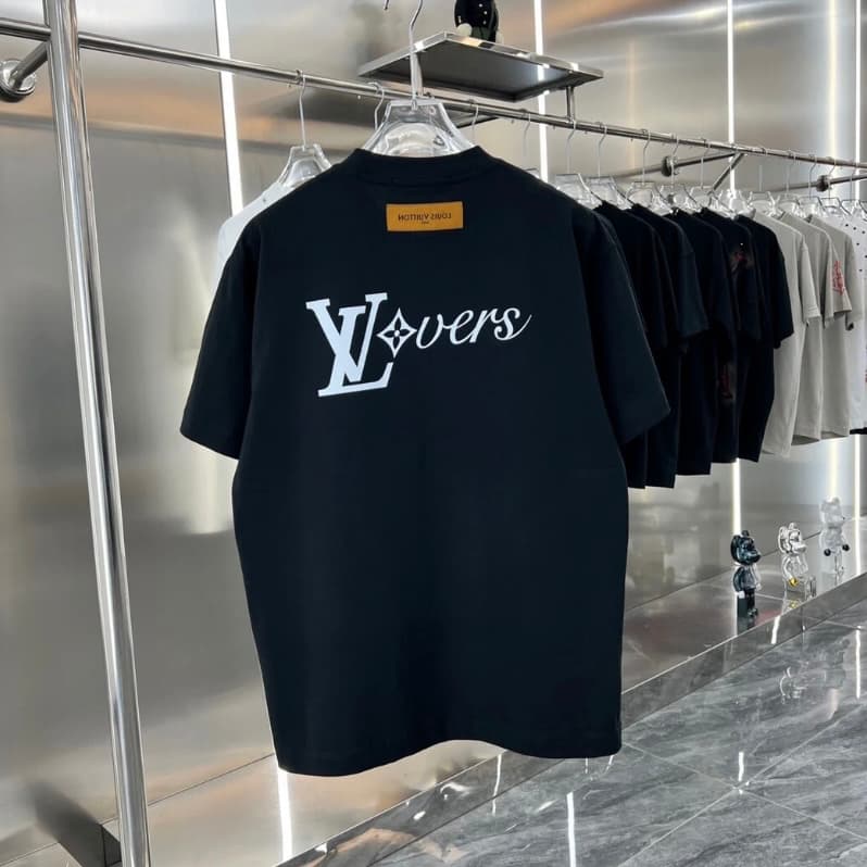 T-shirt imprimé classique et minimaliste
