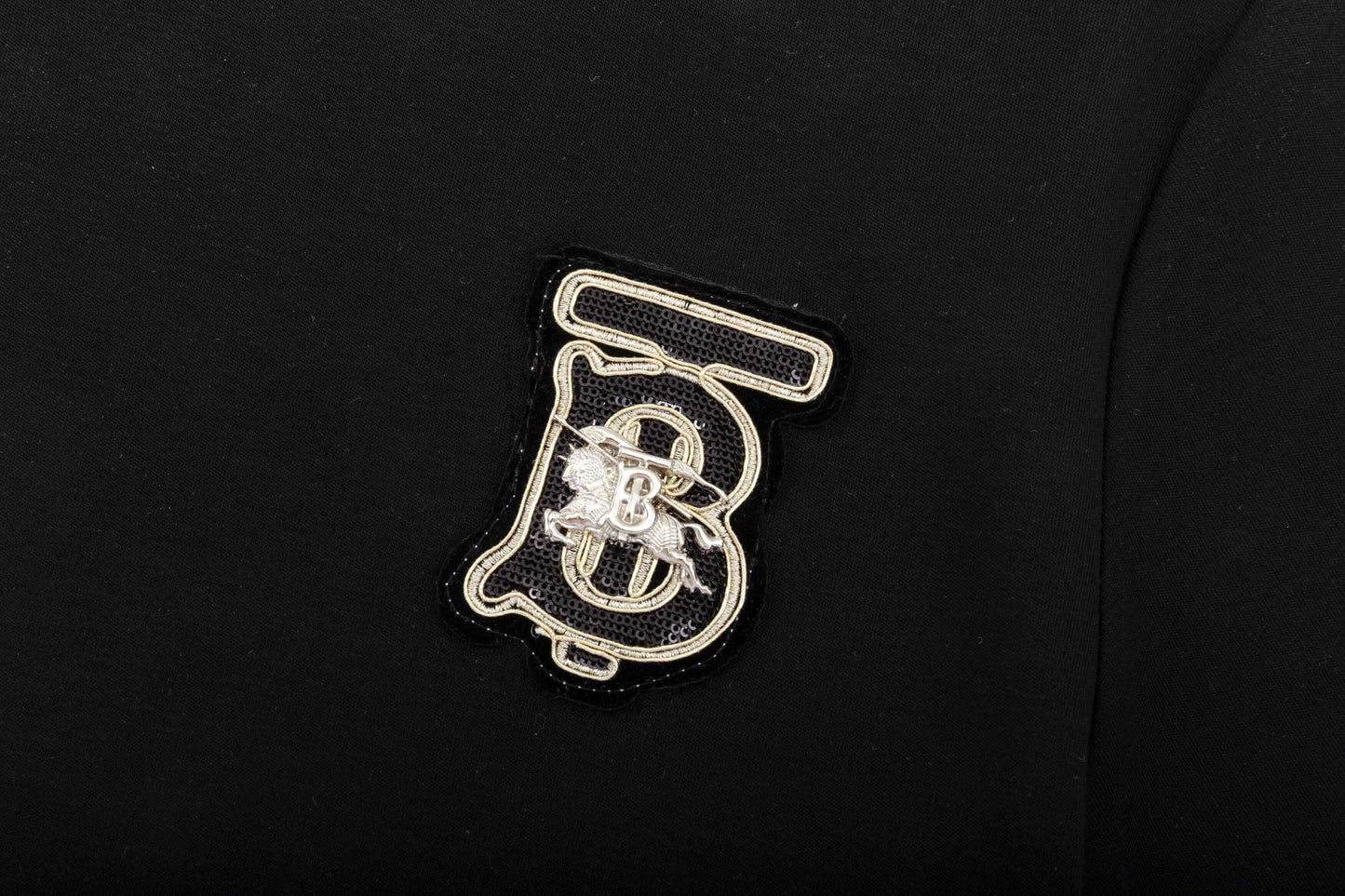 T-shirt à motif de broderie classique