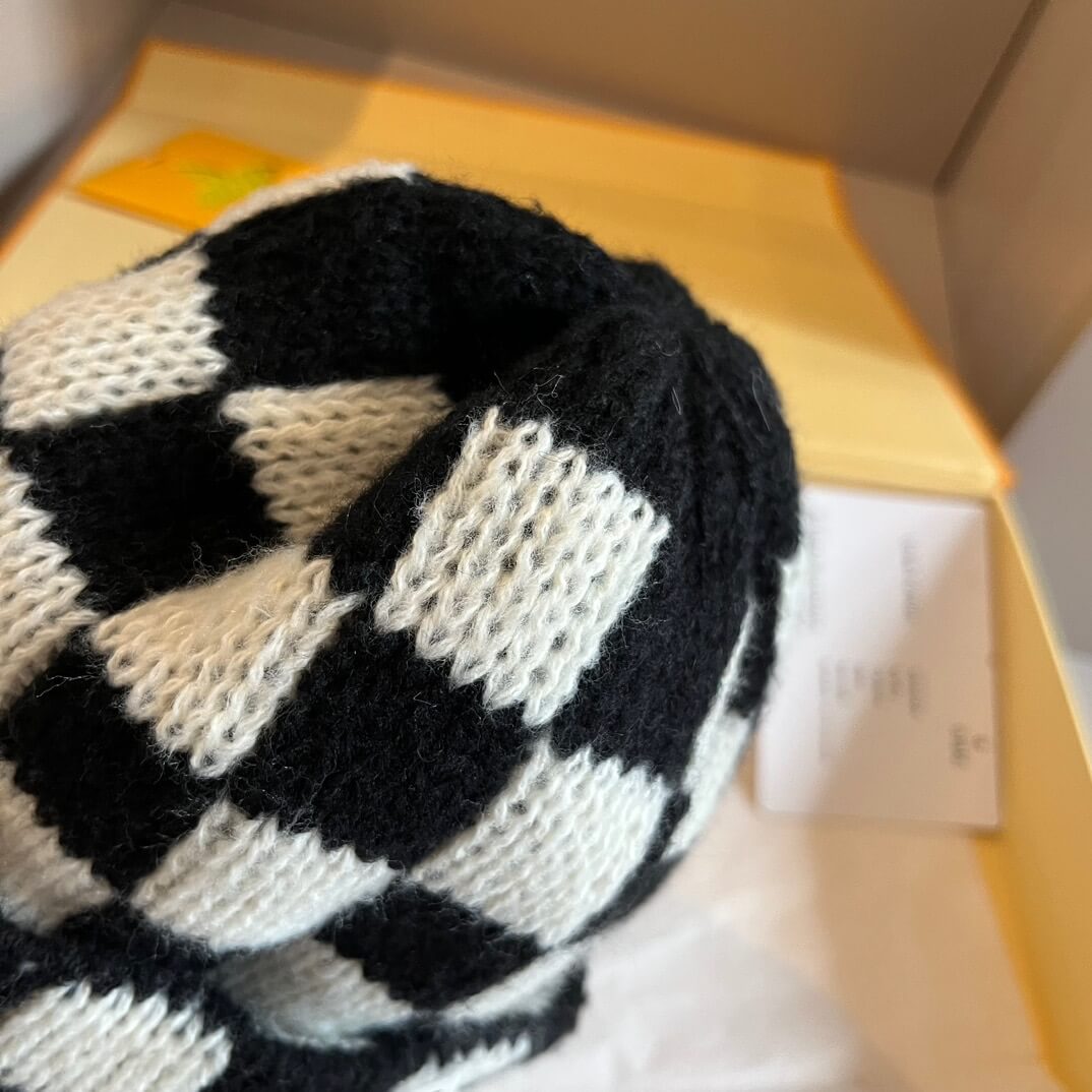 Artistic Lettering Checkerboard Knit Hat