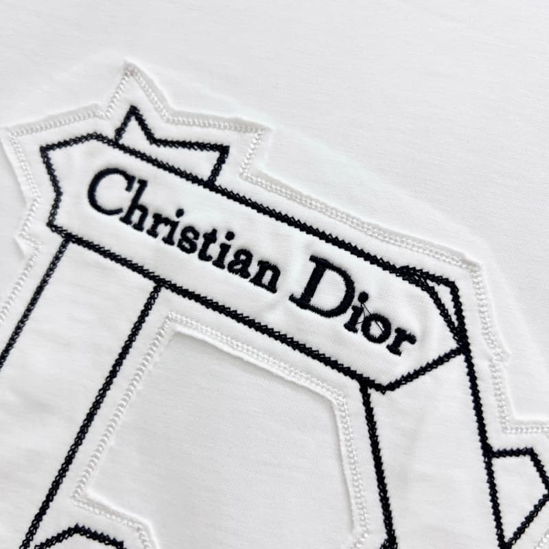 2025 New Embroidered Patch T-shirt