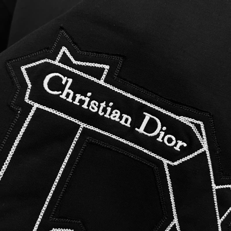2025 New Embroidered Patch T-shirt