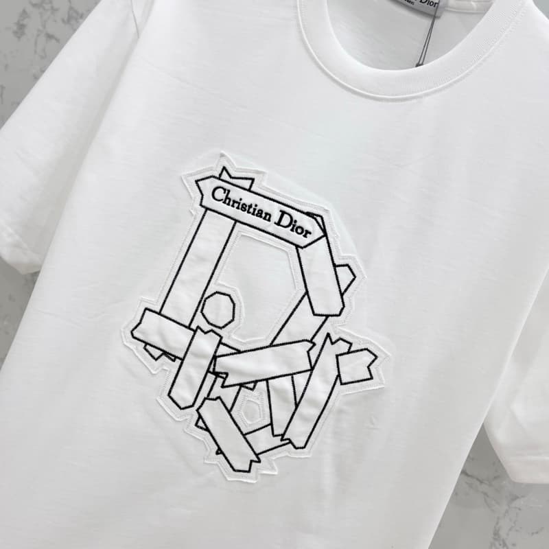 2025 New Embroidered Patch T-shirt