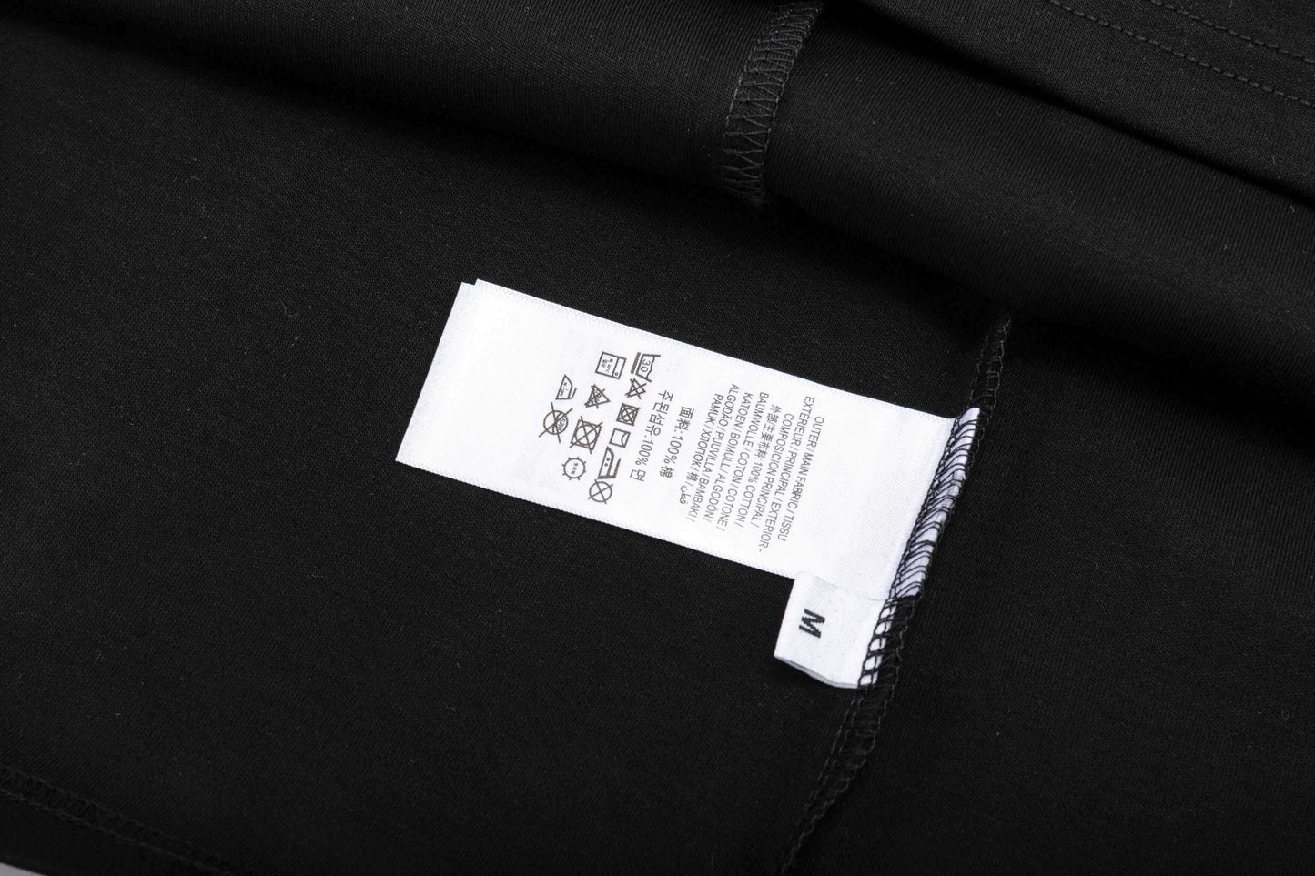 T-shirt à motif de broderie classique
