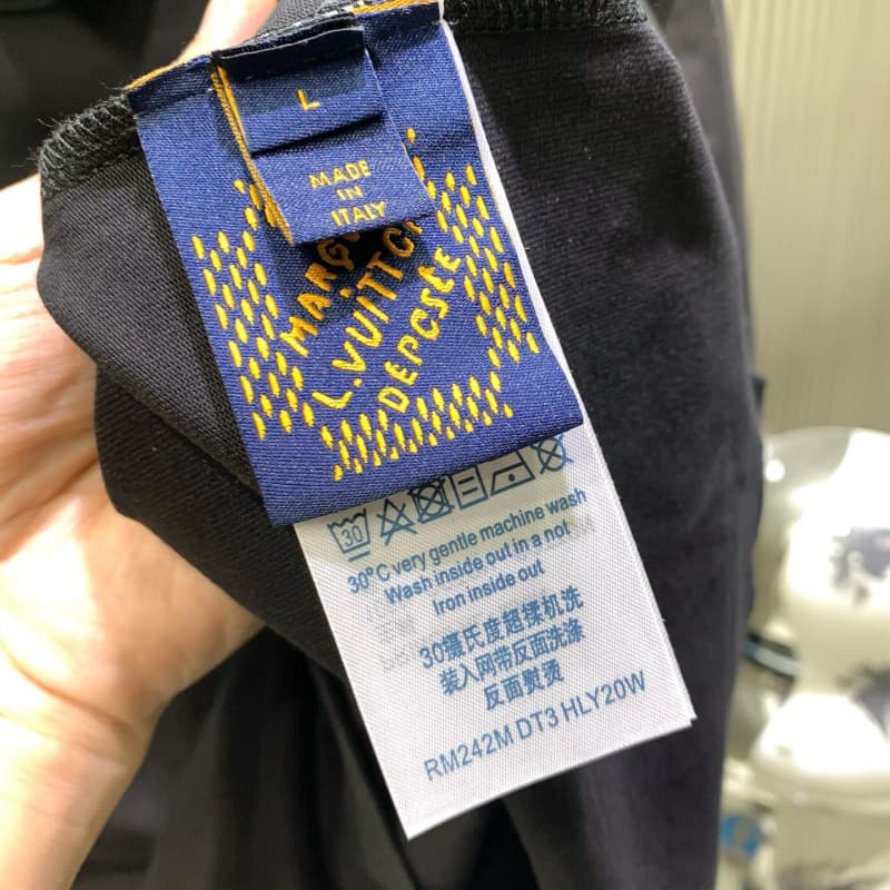 2025 Handbag Graphic T-Shirt