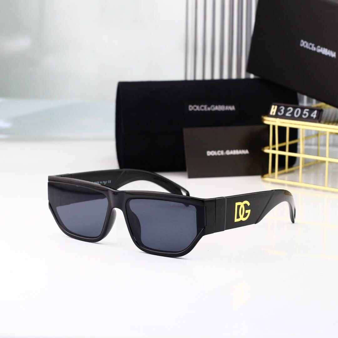 Lunettes de soleil futuristes technologiques