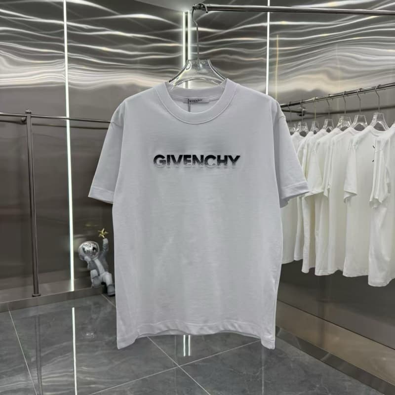 2025 New Gradient Brush Embroidery T-Shirt