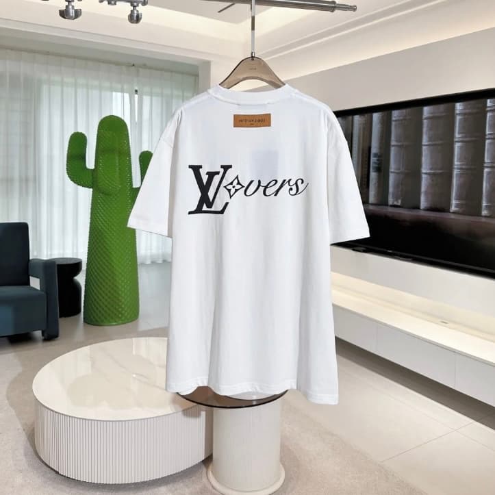 T-shirt imprimé classique et minimaliste