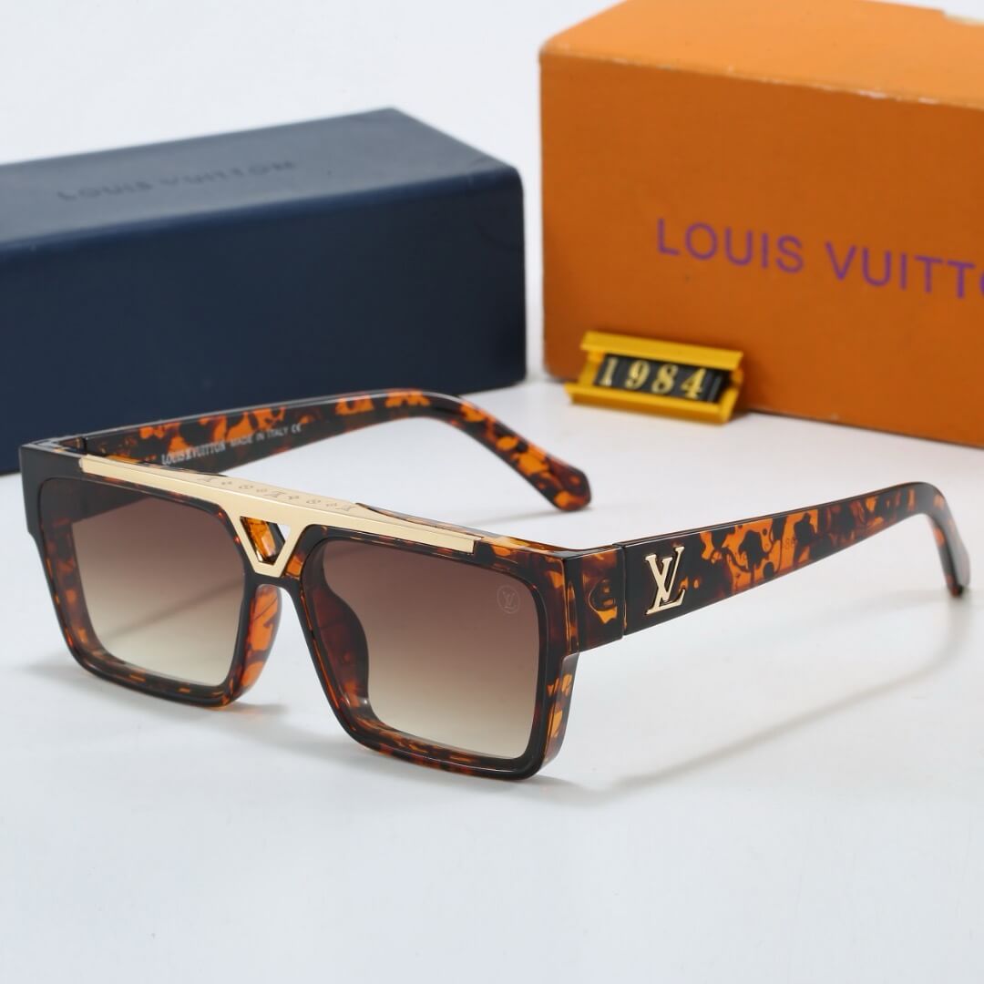 Sunglasses with Classic Side Pattern
