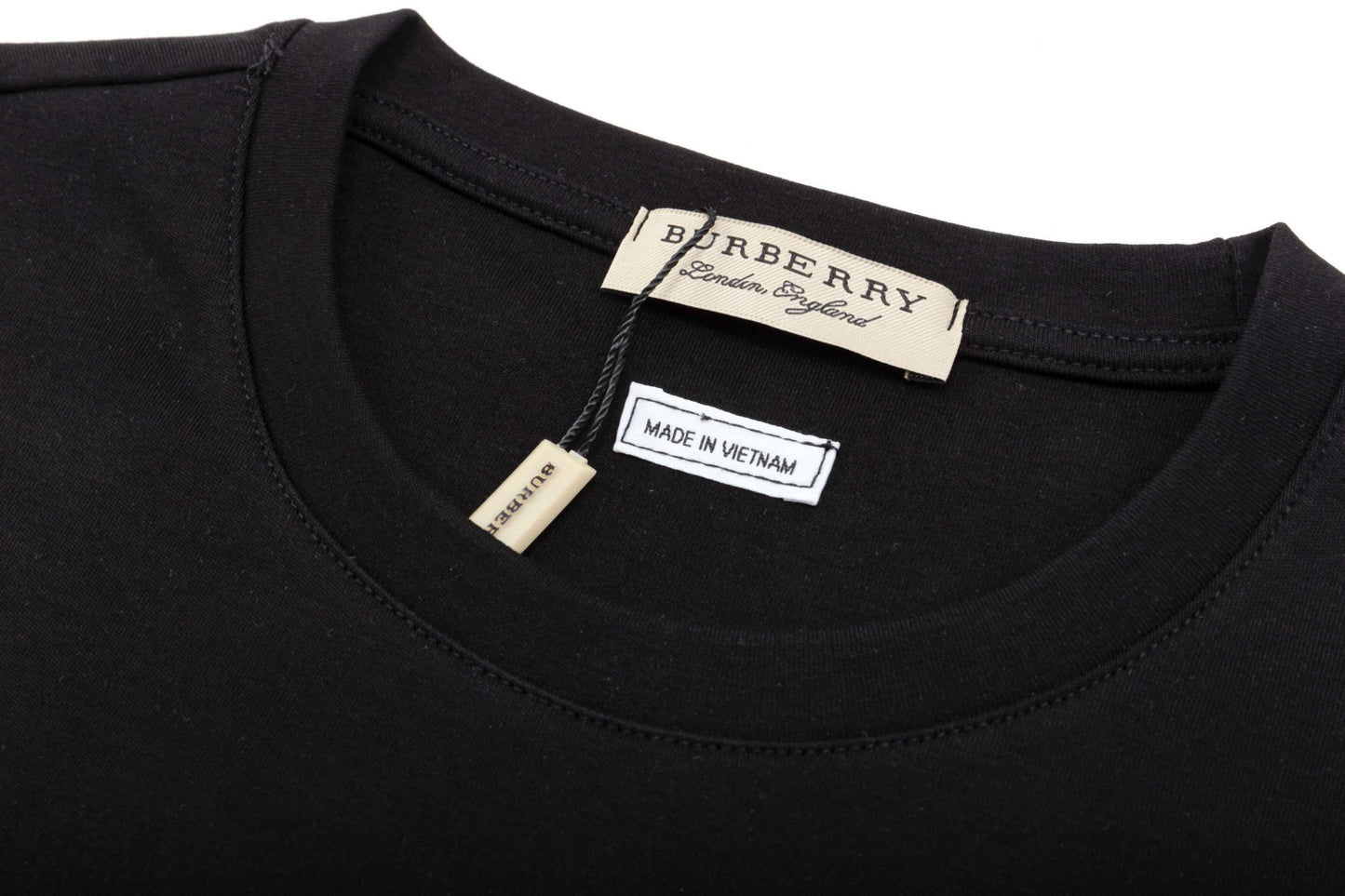 T-shirt à motif de broderie classique
