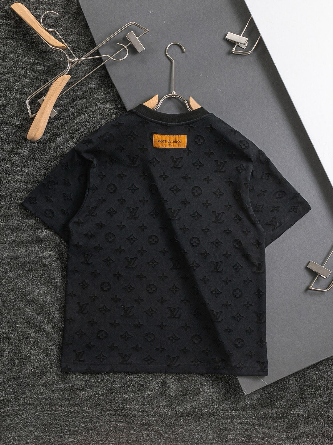 T-shirt imprimé multicolore sur tout le corps