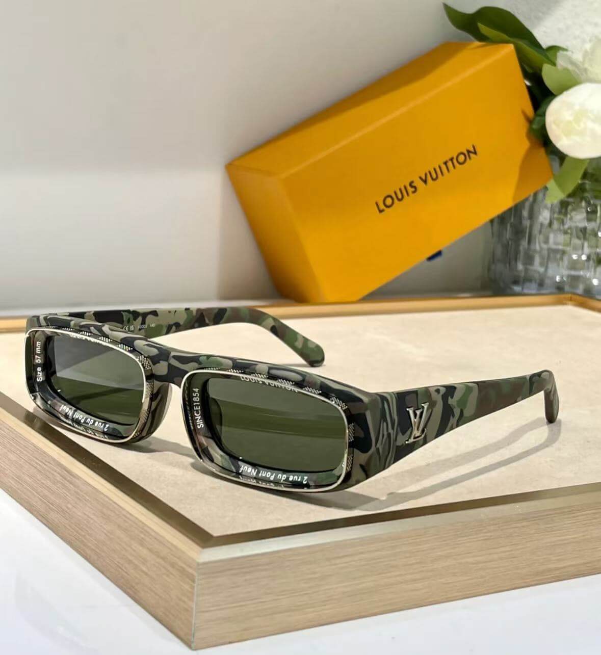 Retro Catwalk Style Narrow Sunglasses